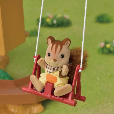 Calico Critters Lakeside Lodge Gift Set, Dollhouse Playset With Collectible Figure, Furniture And Accessories - Image 5